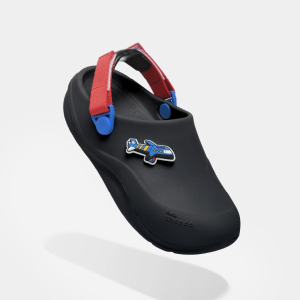 Clog Little Suke bé trai nhựa đúc đen
