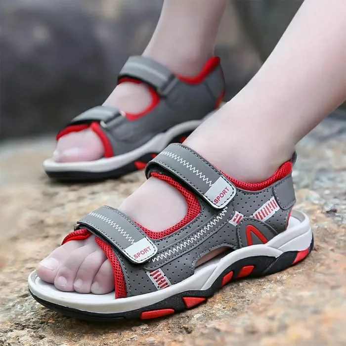 Kinh nghiệm chọn mua sandal cho bé trai