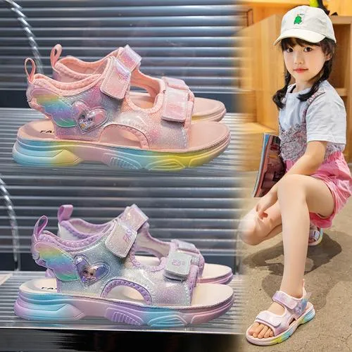 Dép sandal bé gái dễ thương là gì?