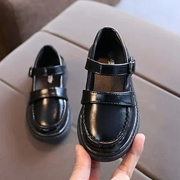 Tại sao phong cách Hàn Quốc lại được ưa chuộng cho giày trẻ em?