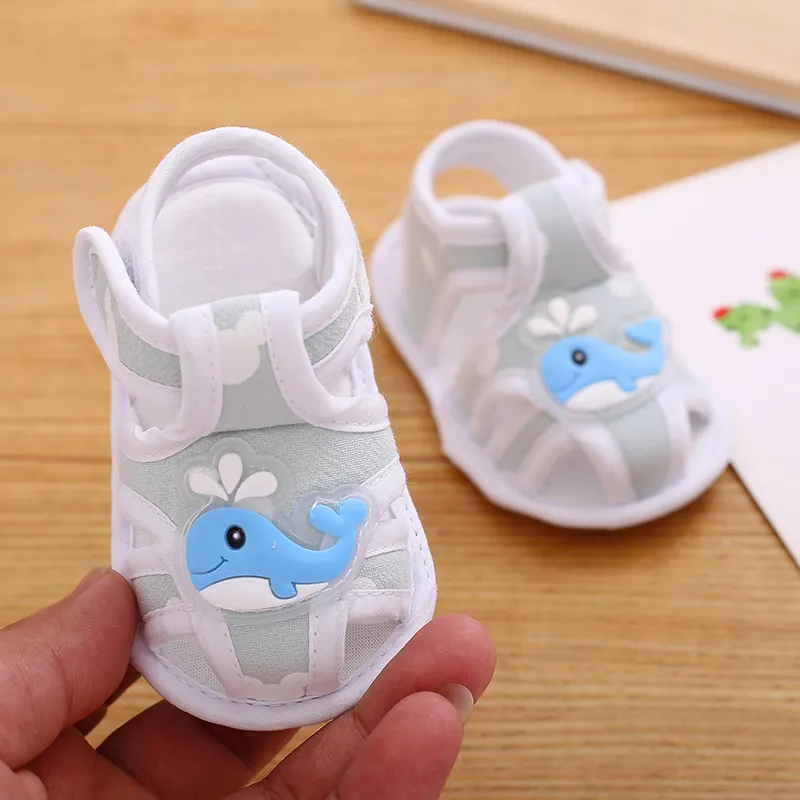 Mẹo giữ chân bé không bị hôi khi mang giày dép