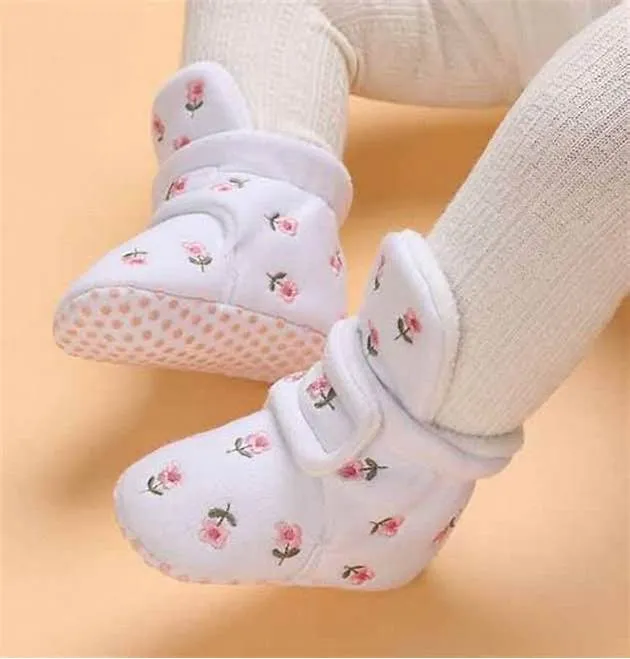Kinh nghiệm chọn mua giày tập đi