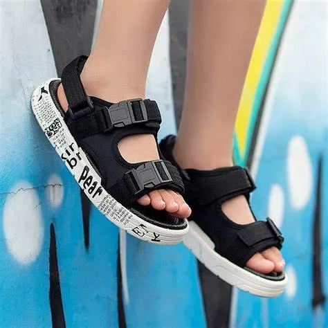 Kinh nghiệm chọn mua sandal hè cho trẻ