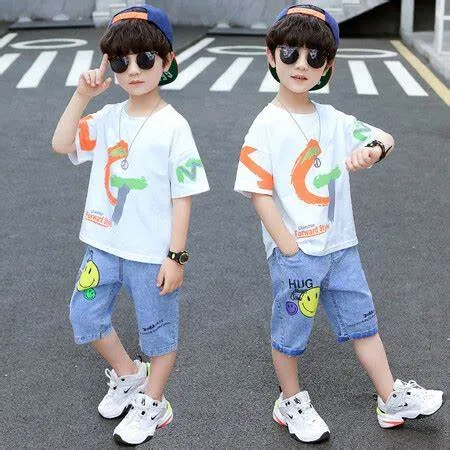 Mẹo phối màu sắc giày dép với trang phục của bé