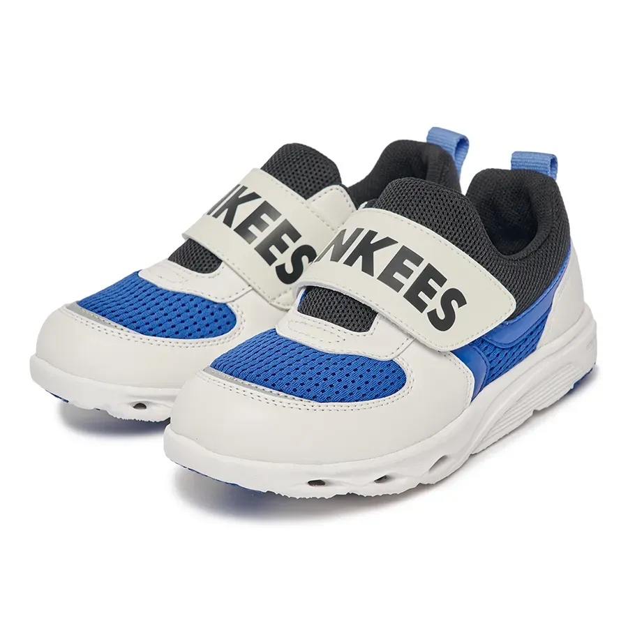 Giày sneaker trẻ em là gì?